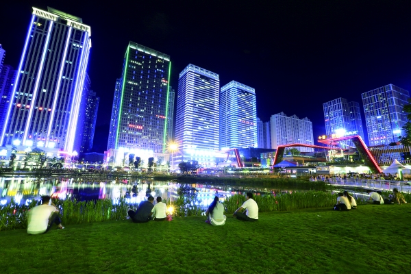 南明區(qū)首屆大數(shù)據(jù)“創(chuàng)新創(chuàng)業(yè)·智匯南明”雙創(chuàng)季活動