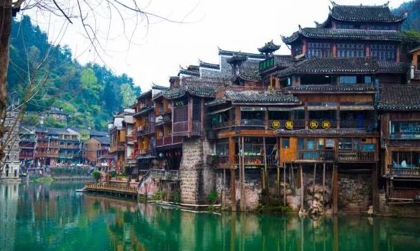 文旅相關(guān)產(chǎn)業(yè)在特色小鎮(zhèn)建設(shè)中成為主角