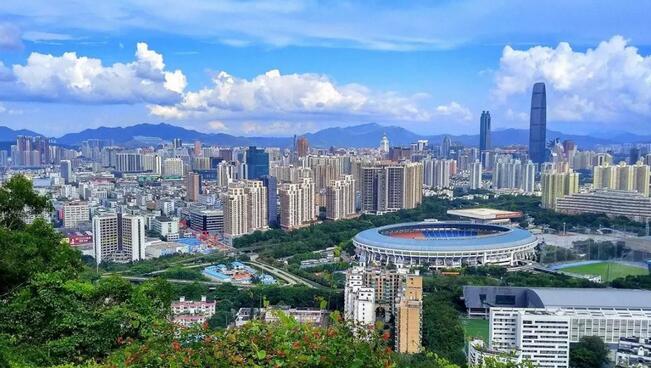 深圳市委六屆十次全會對大力發展戰略性新興產業做出了新的決策部署
