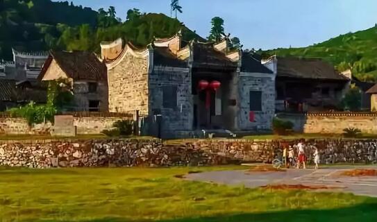 習(xí)近平：推動(dòng)鄉(xiāng)村振興，要規(guī)劃先行