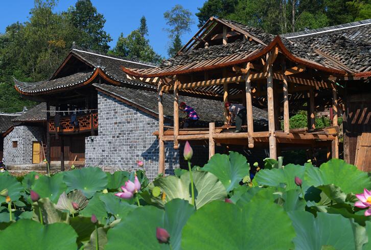 湖南省永順縣靈溪鎮鄉村振興實踐：8個村的208棟民居實行了改造