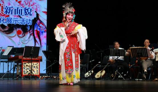 崔黃口鎮(zhèn)充分利用“互聯(lián)網(wǎng)+”的發(fā)展模式，著力打造電商小鎮(zhèn)